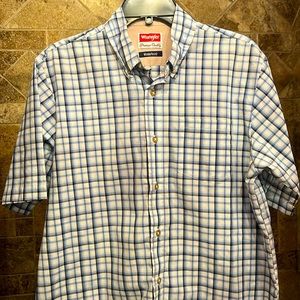 Wrangler Men's Short Sleeve Button Down Shirt